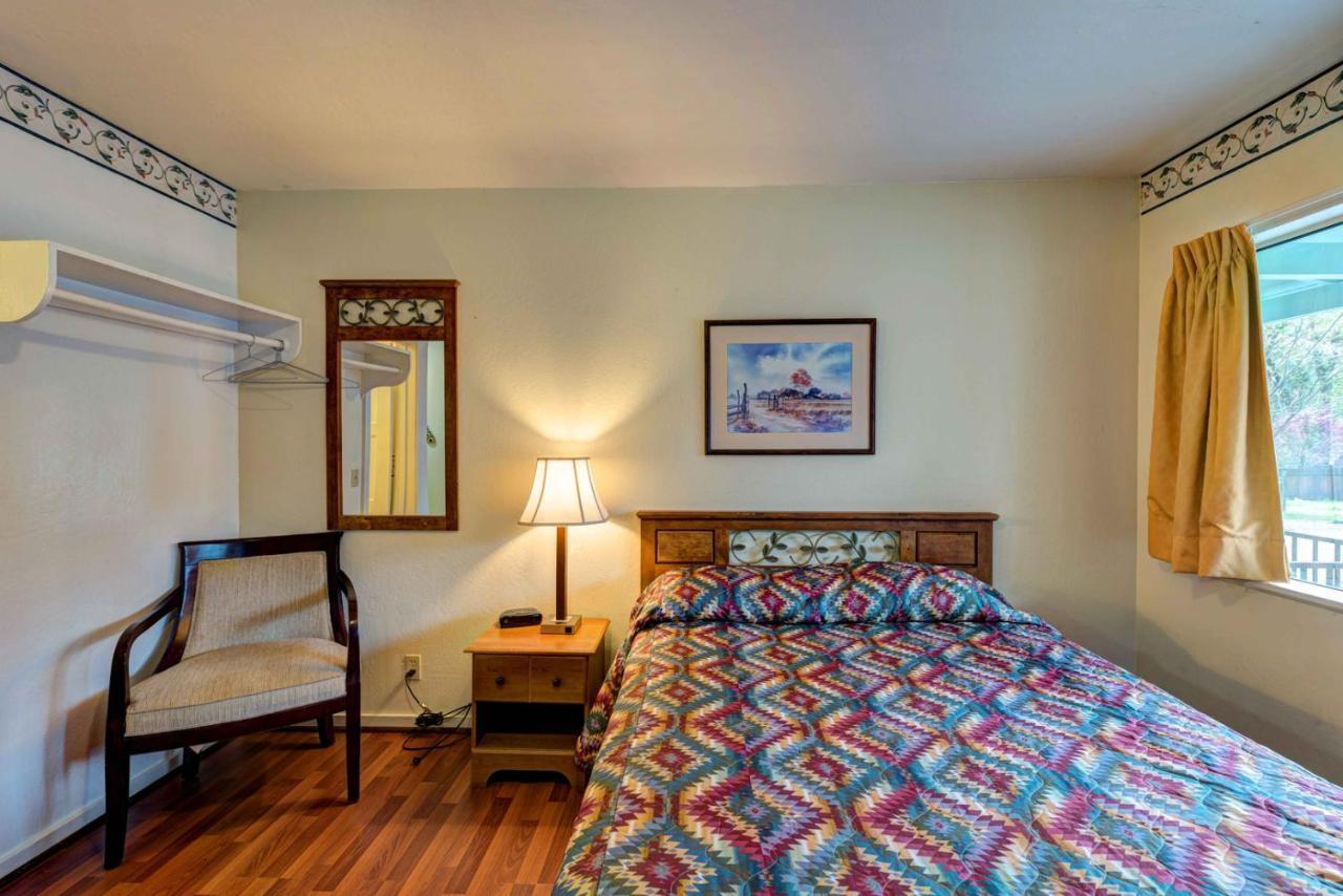 Lake Shasta Lodge Lakehead Eksteriør bilde